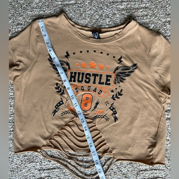 Windsor Hustle Crop Top - Picture 5 of 7